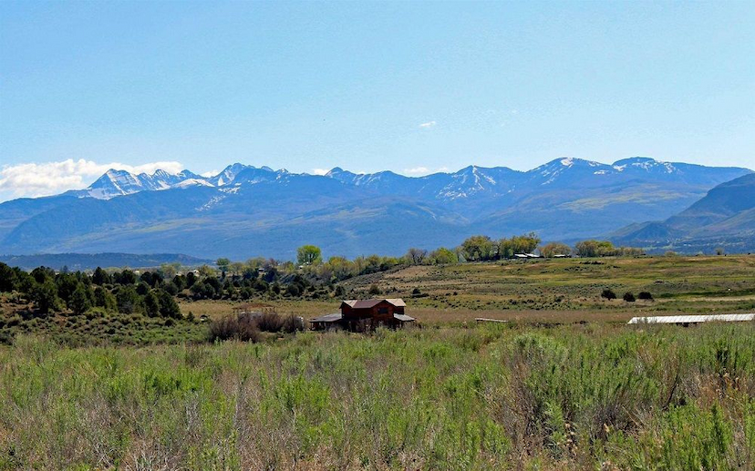 WHERE THE WEST MEETS SUSTAINABILITY: ORGANIC HAY, OPEN LANDS, AND RUSTIC HOSPITALITY