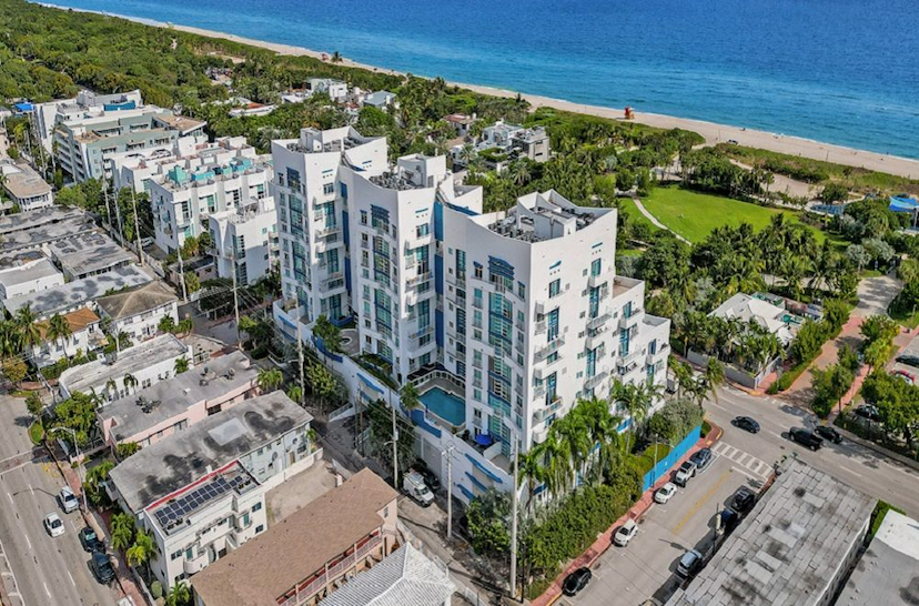 ENJOY PENTHOUSE LIVING