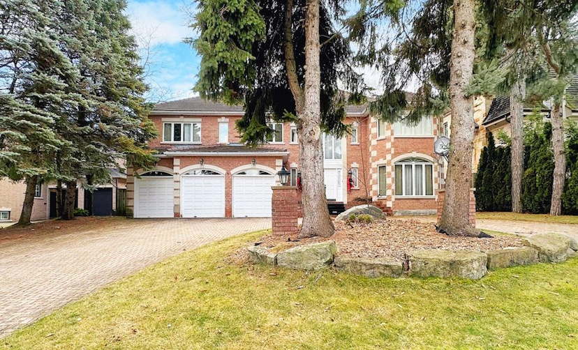 11 VERNHAM AVE