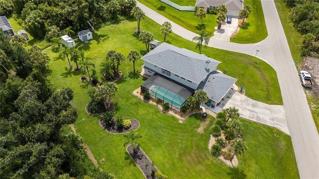 ENJOY YEAR-ROUND SUNSHINE HERE IN PORT CHARLOTTE, FLORIDA