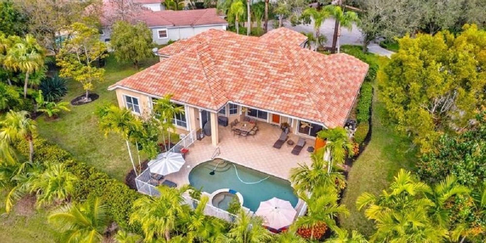 911 Forest Glen Lane