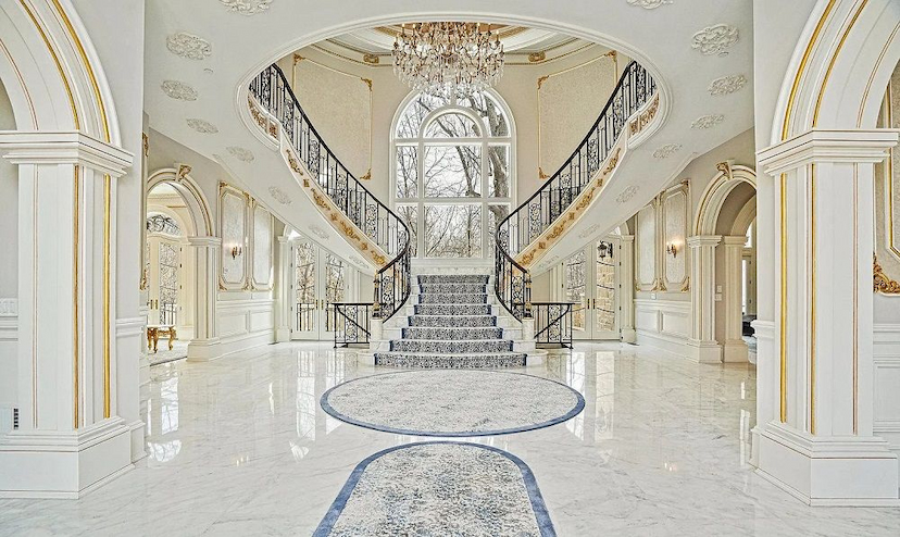 THE LITTLE VERSAILLES