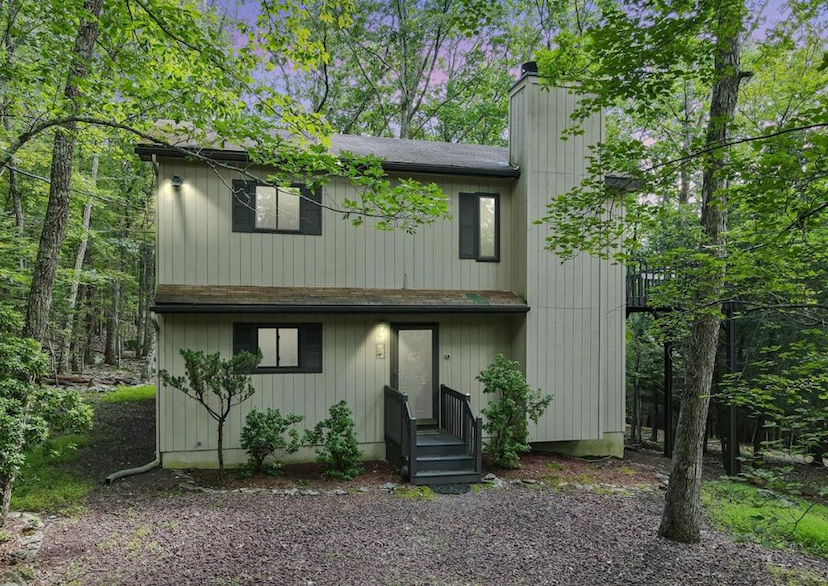 NESTLED IN THE HEART OF CANADENSIS A NATURE LOVER’S DREAM COME TRUE