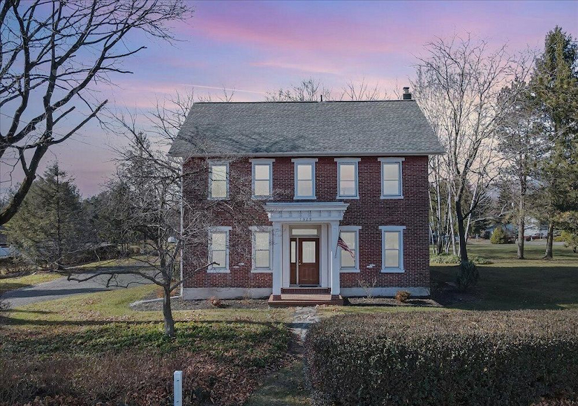 1329 BLUE MOUNTAIN DR