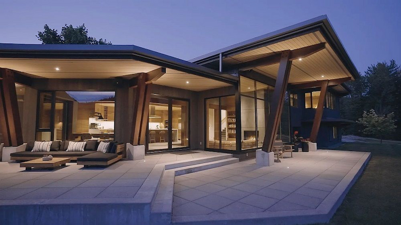 32-ACRE ESTATE PROPERTY 25 MINUTES FROM WHISTLER