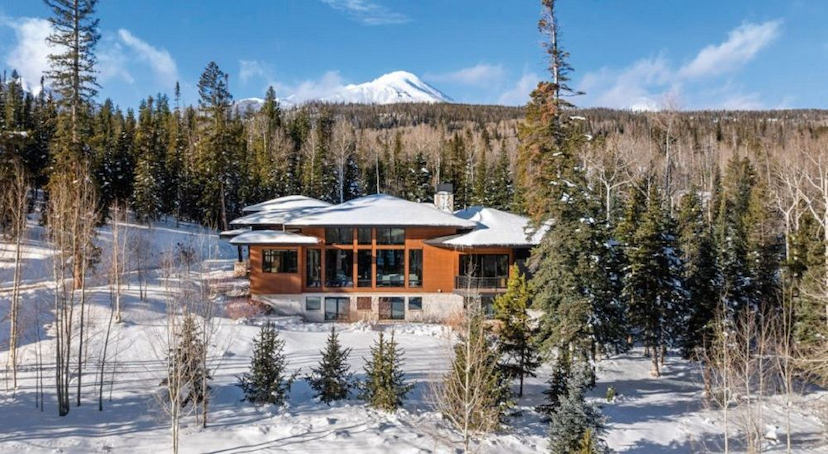 585 TWO CABINS DRIVE