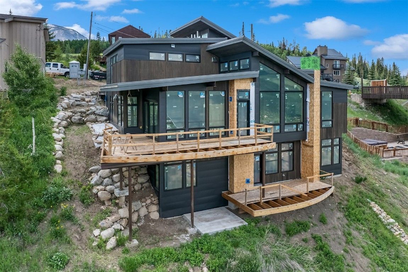 512 LAKE VIEW DR