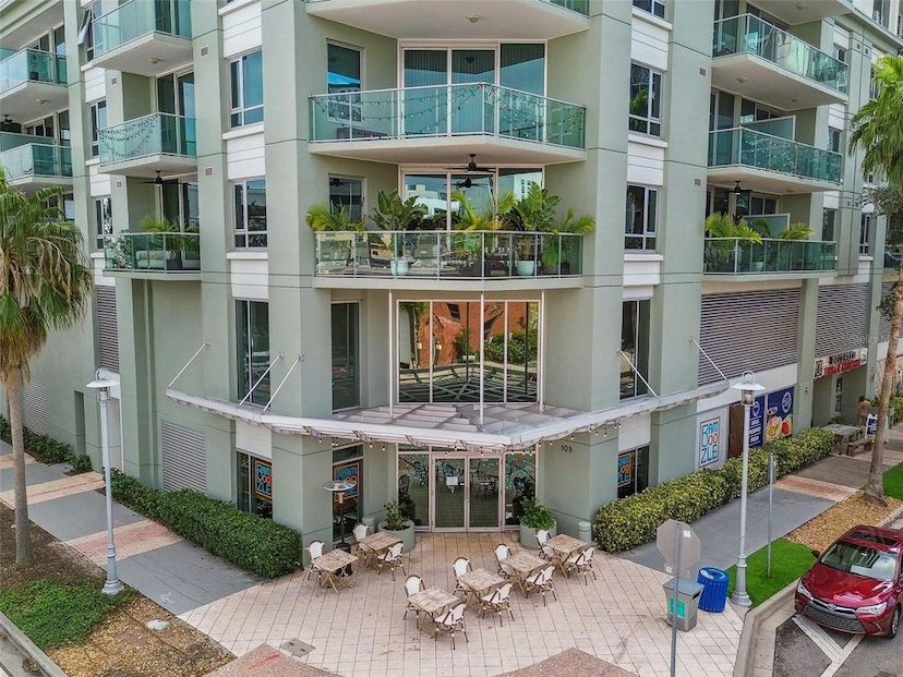 111 N 12TH ST UNIT 1306