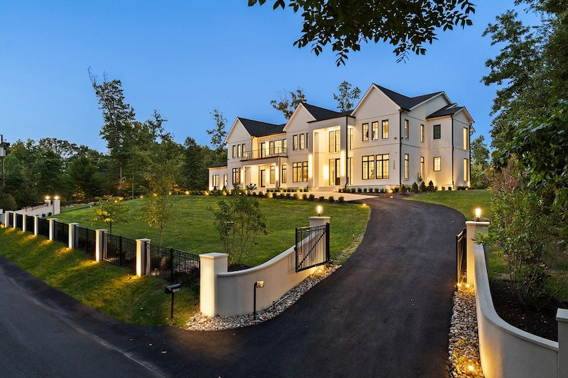 EXQUISITE LUXURY AWAITS