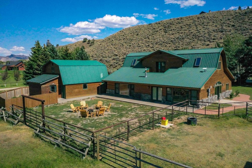 7 Needlegrass Rd
