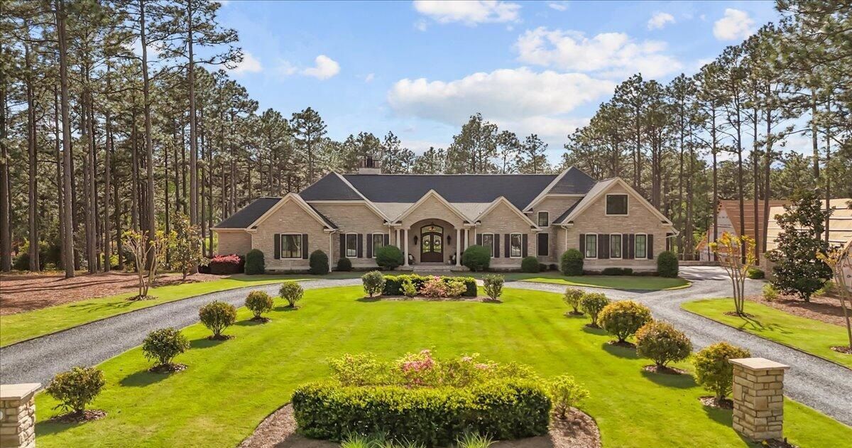 Luxurious Golf Front Estate In Prestigious Forest Creek!