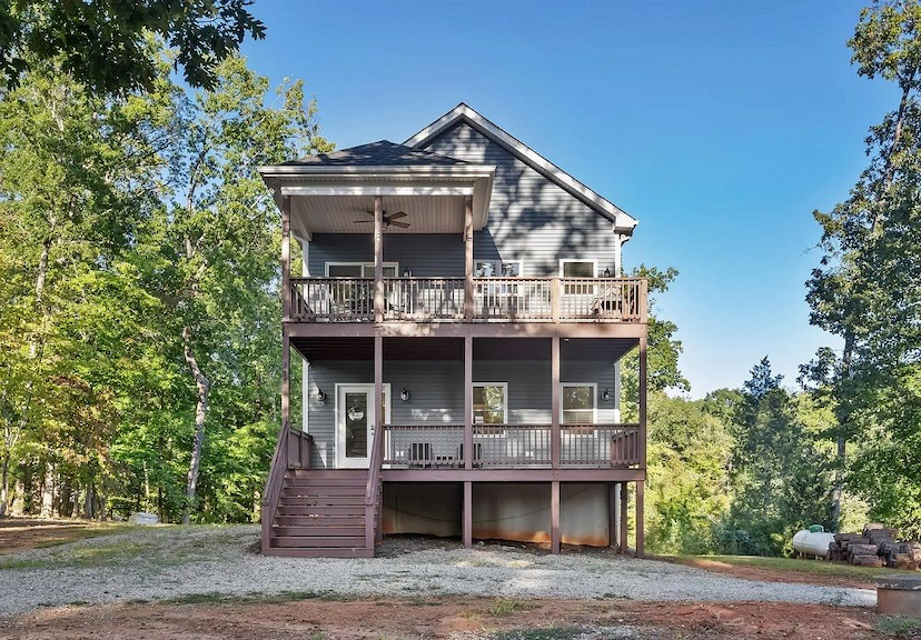 175 Redwood Dr