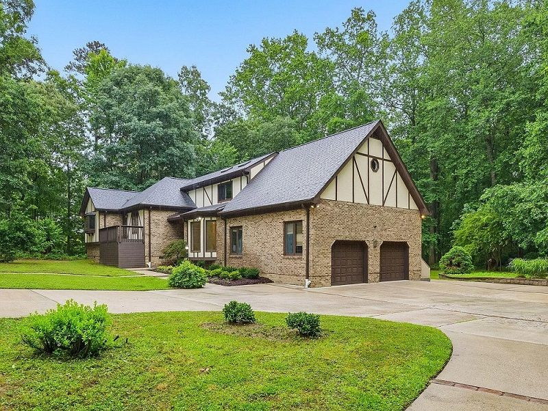 Enchanting Blend Of Timeless Charm