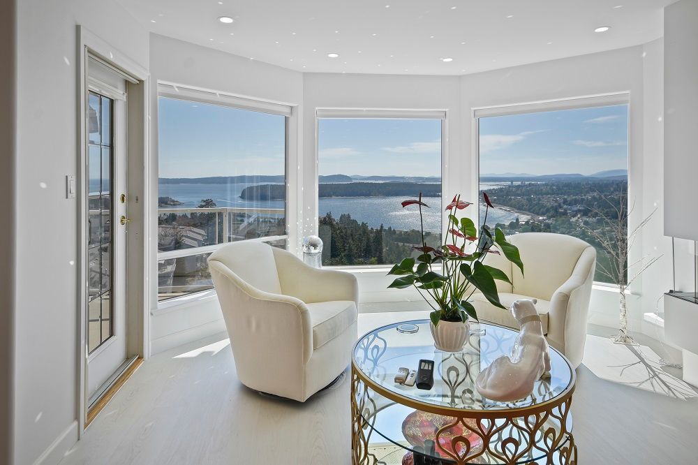 Carefree Living With Stunning Views