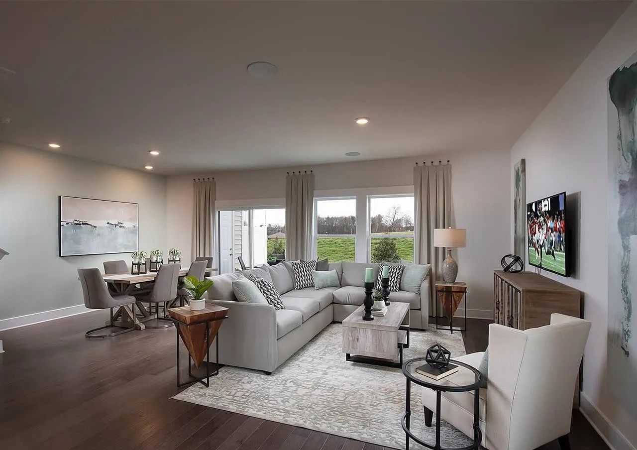 912 Field Ivy Drive