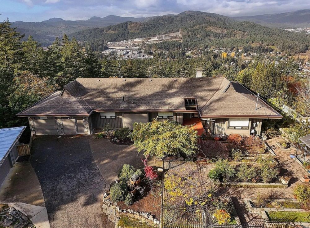 754 Walfred Road