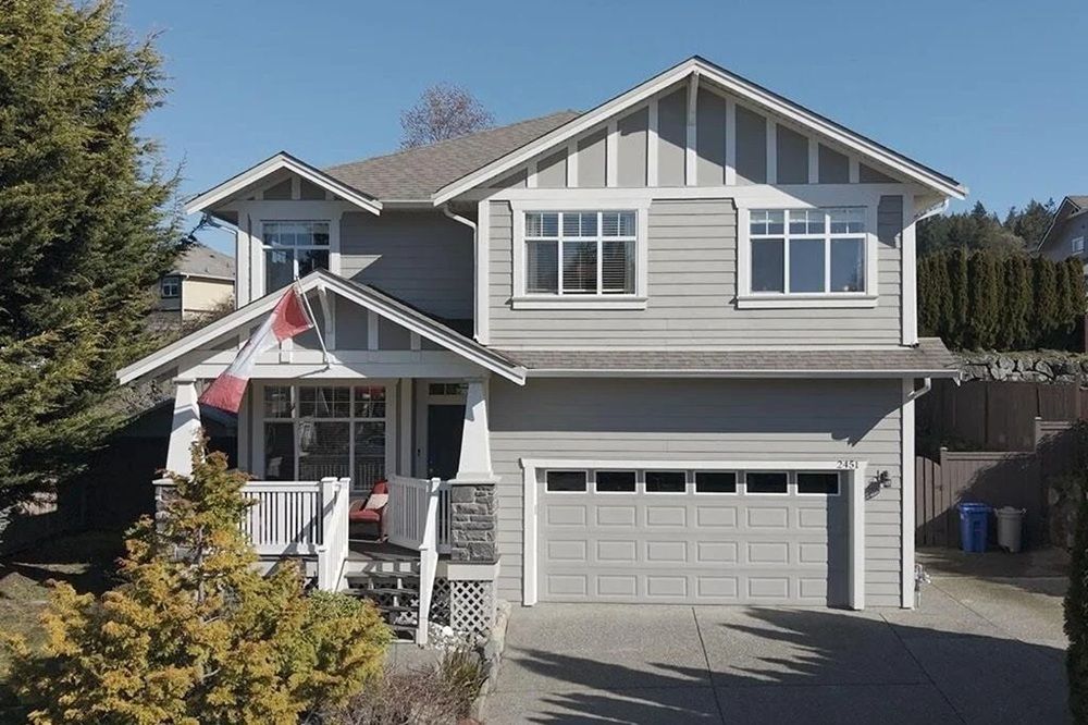 Immaculate Creekside Home