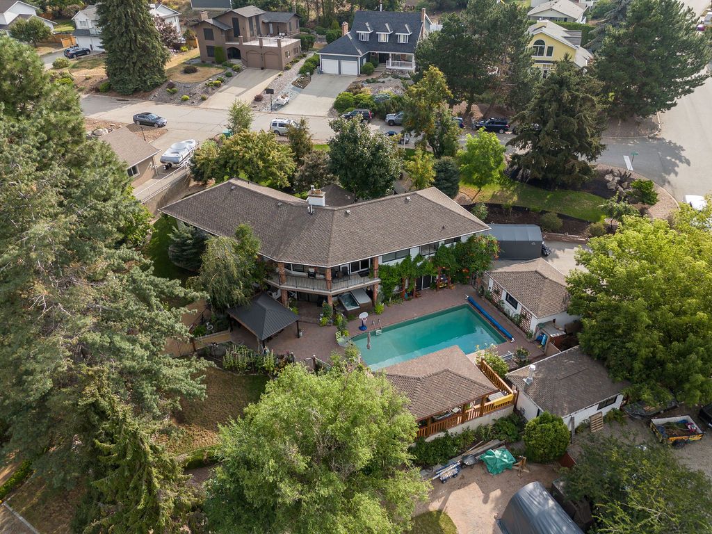 Okanagan Family Oasis