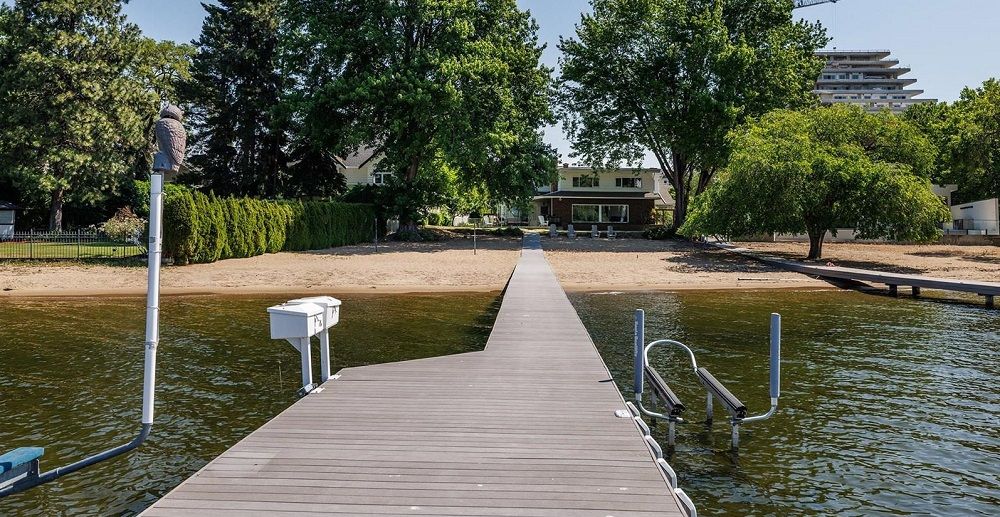 Rare Lakeshore Property