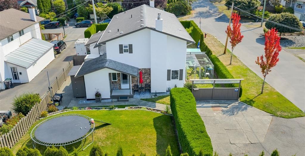 920 Agnes Street