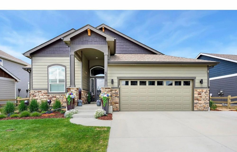 Elegant Family Home With Prime Location!