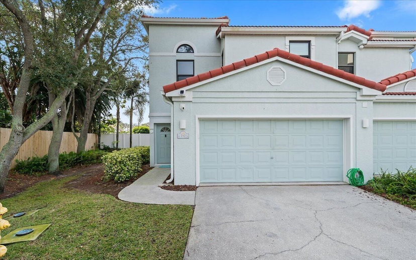 242 Seaview Street