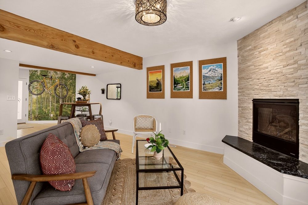 2942 Shady Hollow W