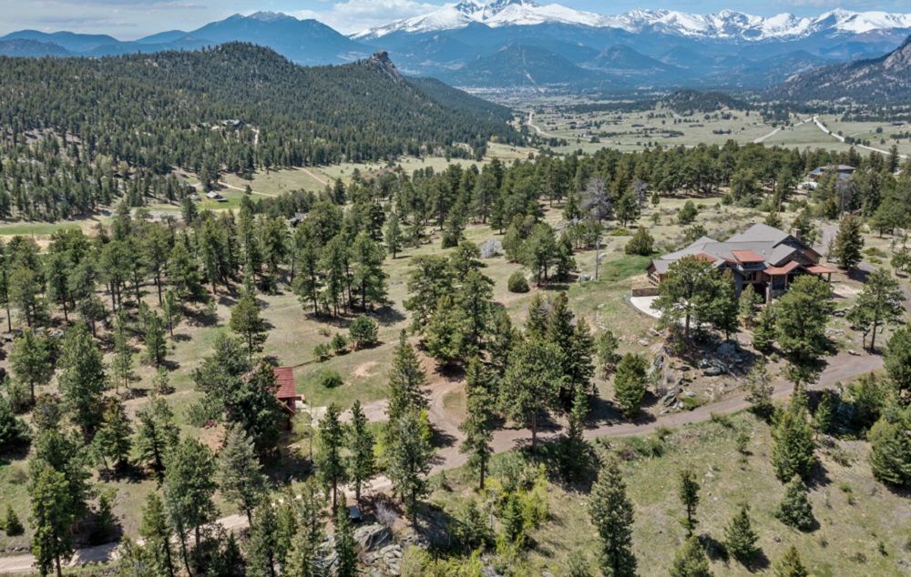 Luxurious Mountain Living