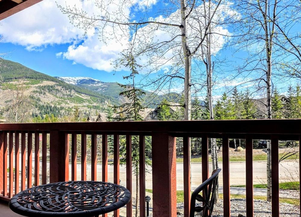 2080 Summit Drive Unit# 318