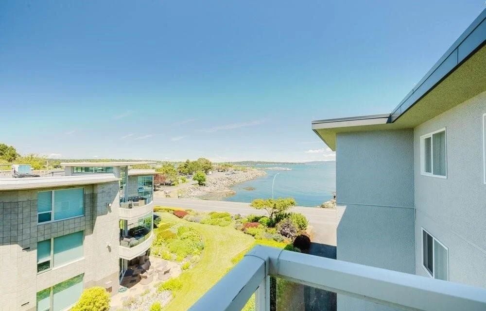 1270 Beach Drive #307