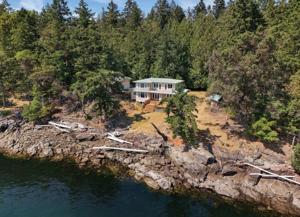 647 Dinner Bay Road