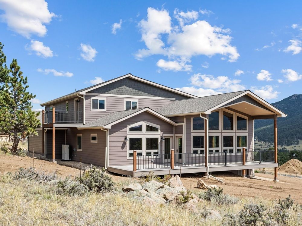 Mountain Living Perfected With Adjacent Lot