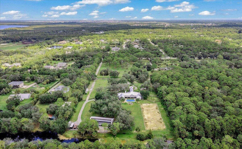 Lakefront Estate Living