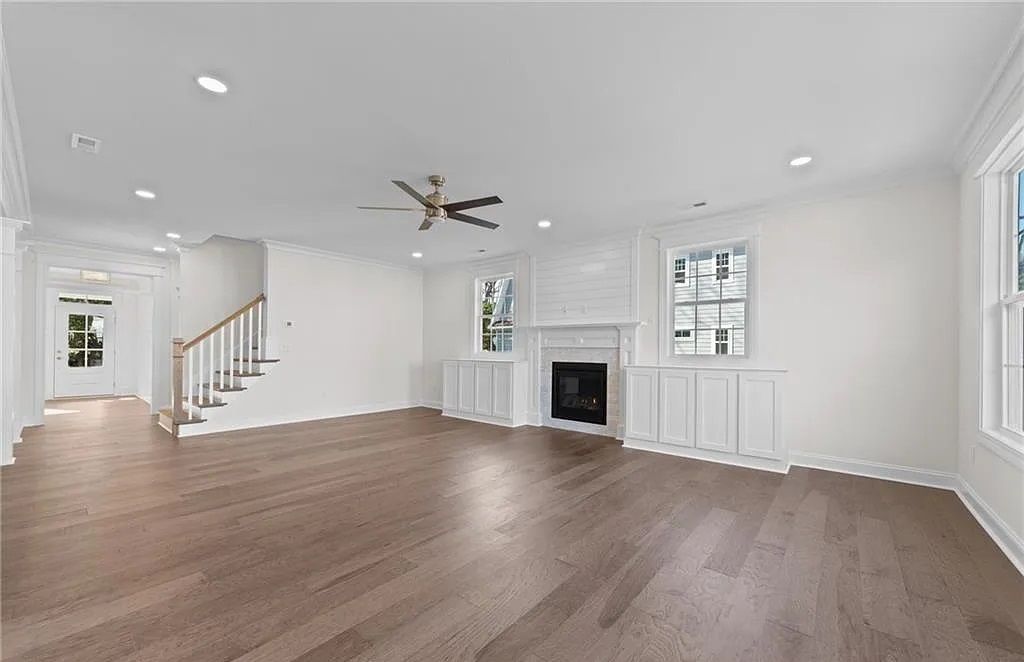 600 Cavalier Drive