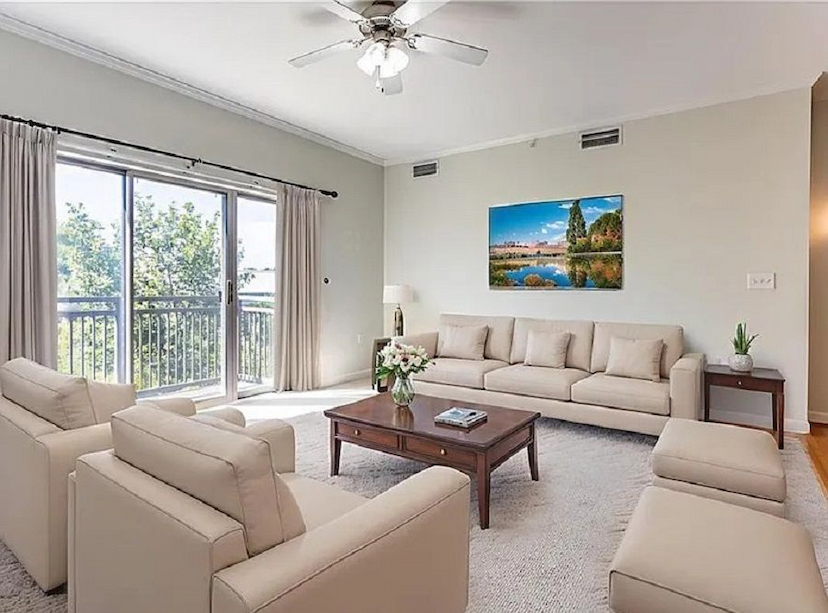 230 Nat Turner Blvd # 4003
