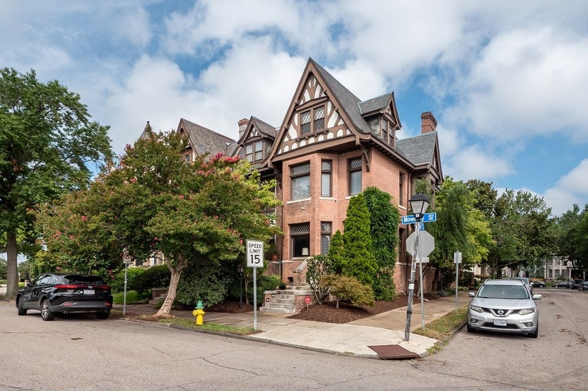 406 Mowbray Arch