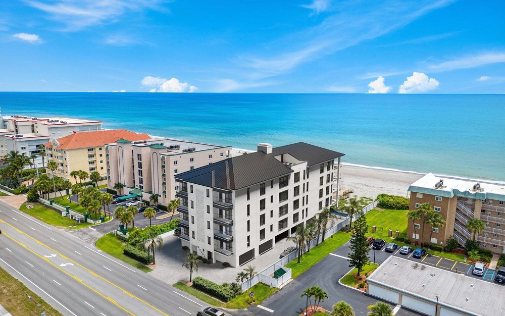 1455 N Highway A1A 402