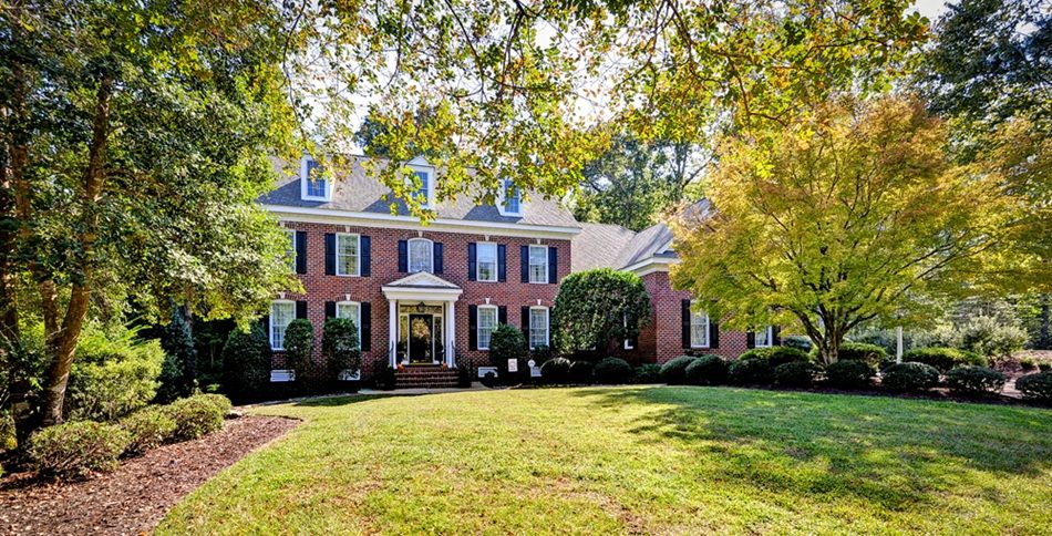 216 Holly Hills Dr