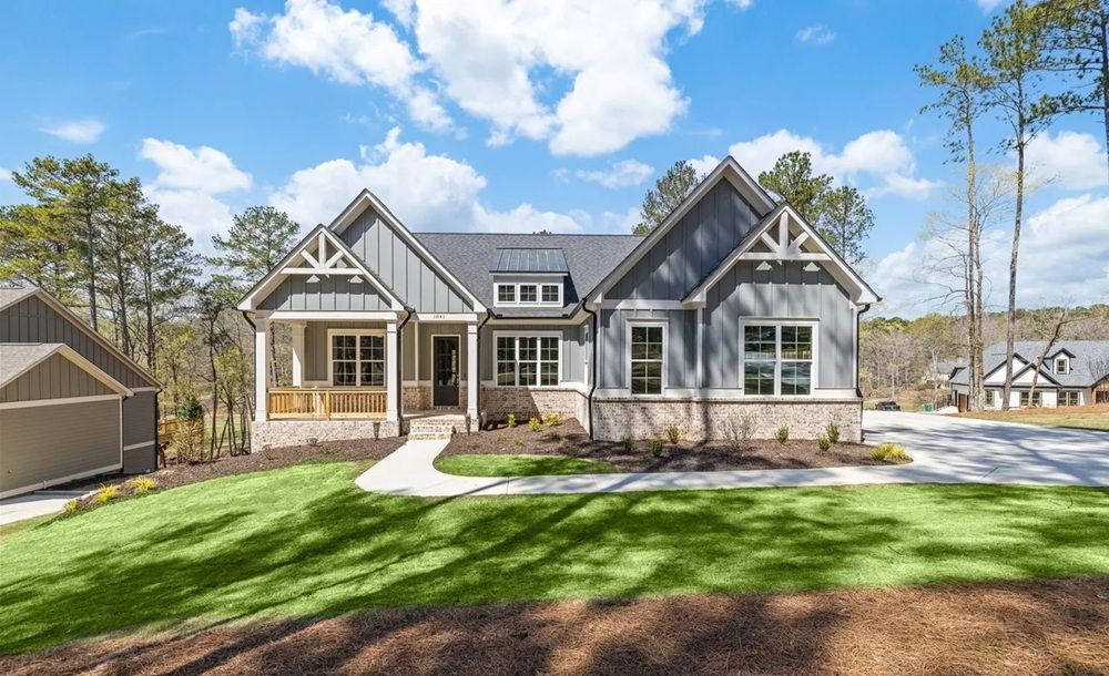 1041 Pinehurst Drive