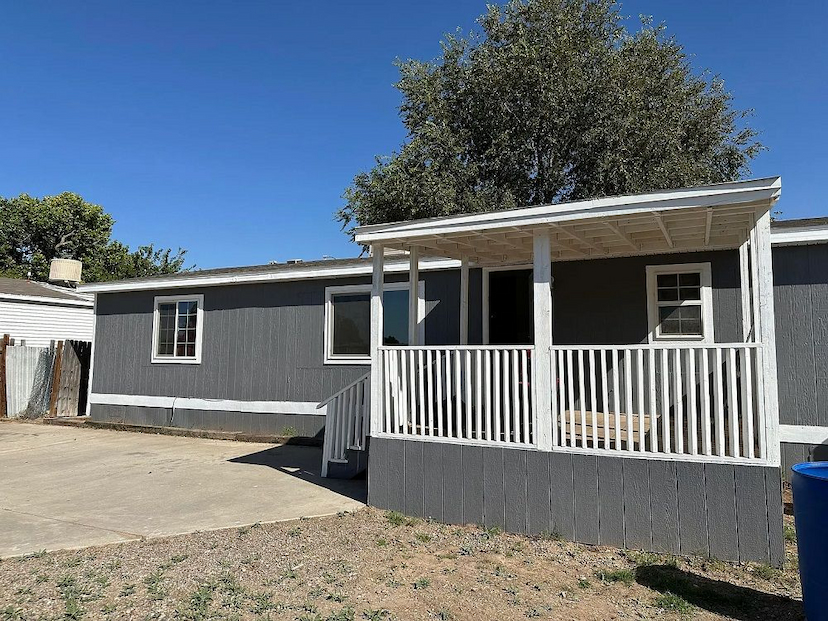 1814 Heaton Loop SE