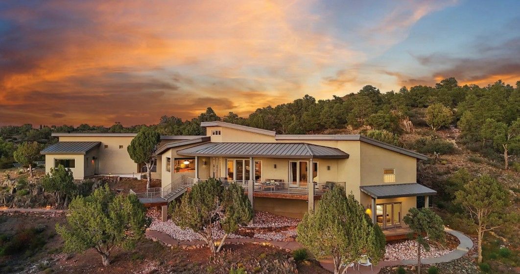 Stunning Contemporary Oasis