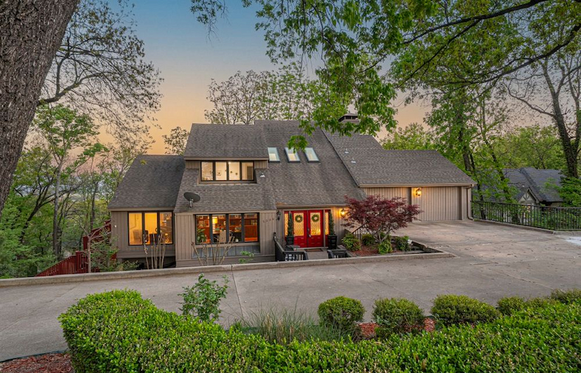 5008 Cliff Drive