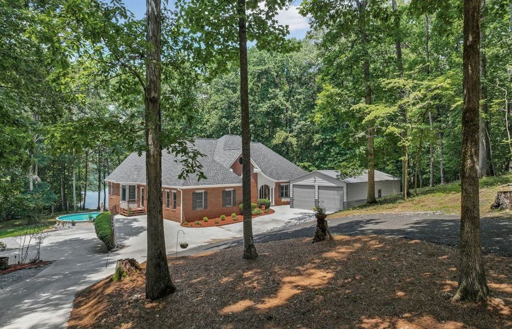 Spectacular Renovated Ranch