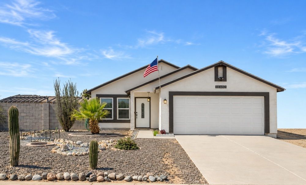 Arizona City Gem With Rv Parking!