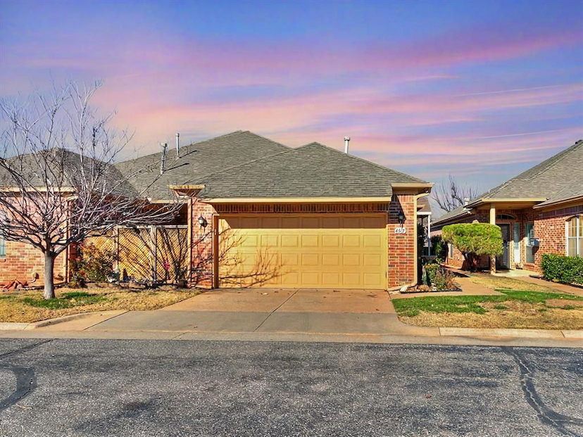 4517 NW 25th Place