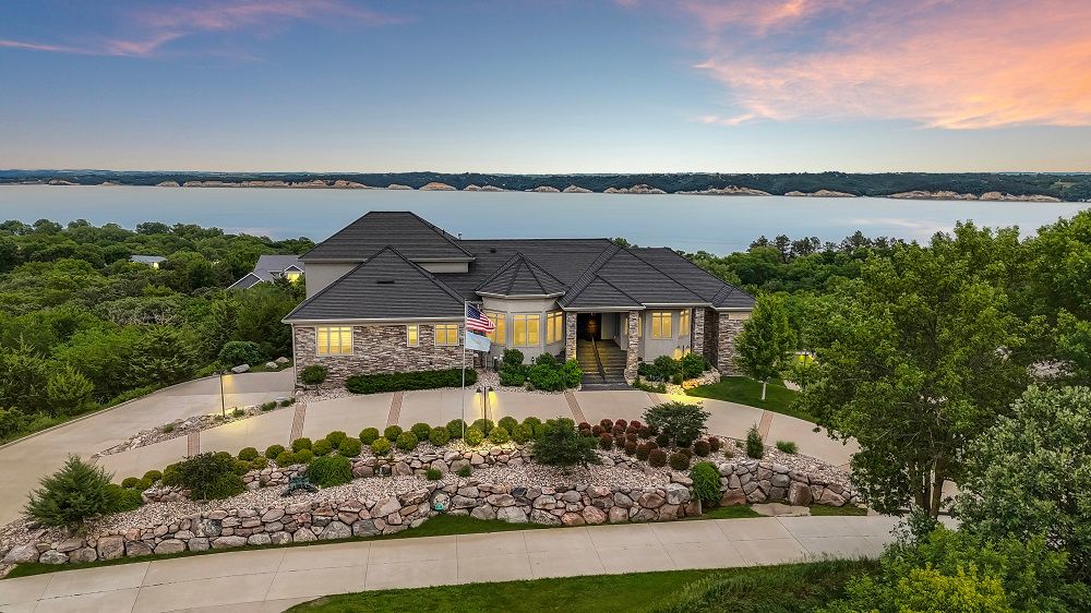7 Circle Drive