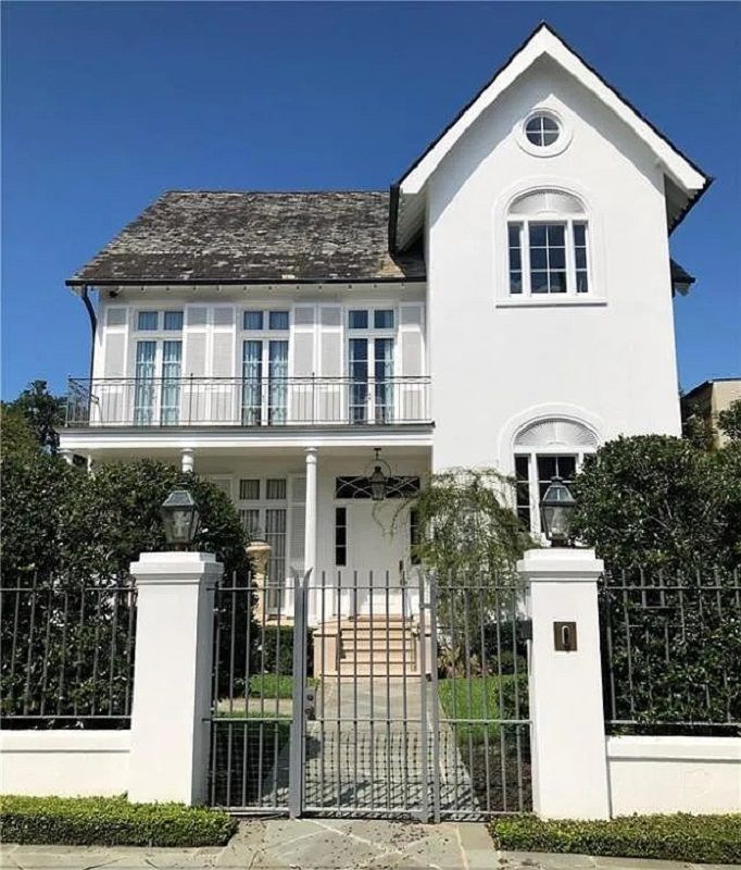 11 Lasalle Place