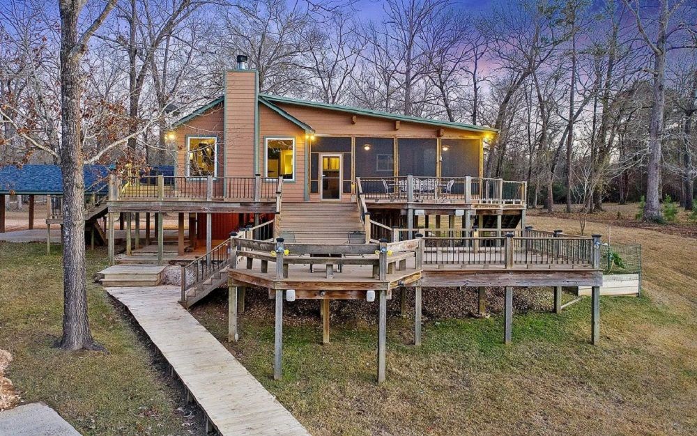 1222 Harts Creek Rd