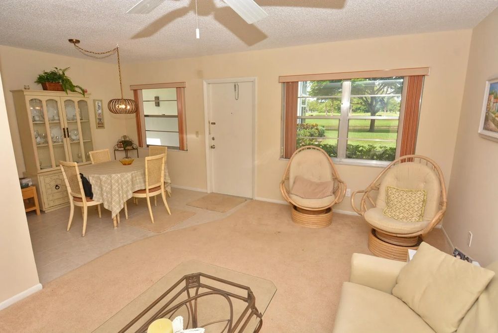 1225 NW 21st St 2105