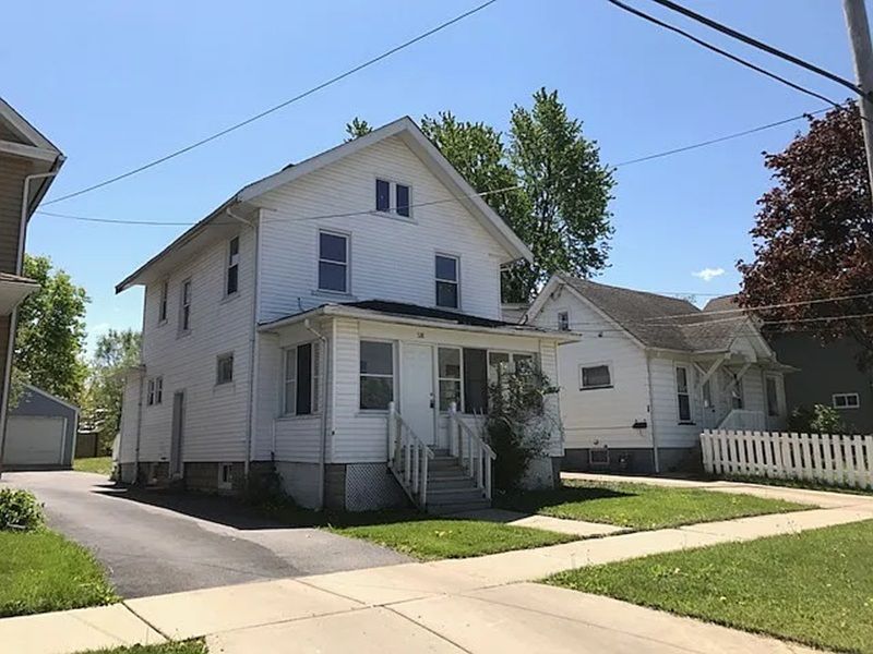 528 Woodlawn Ave